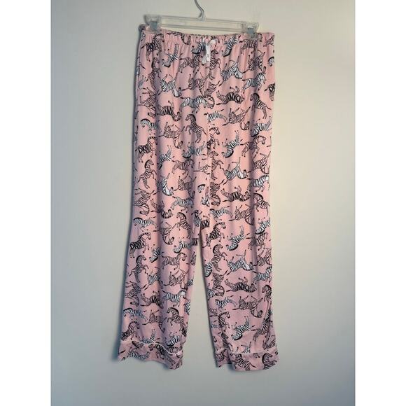DKNY Women’s Zebra Pajamas Set Size Medium in Pink, White, and Black Cozy - Picture 9 of 11